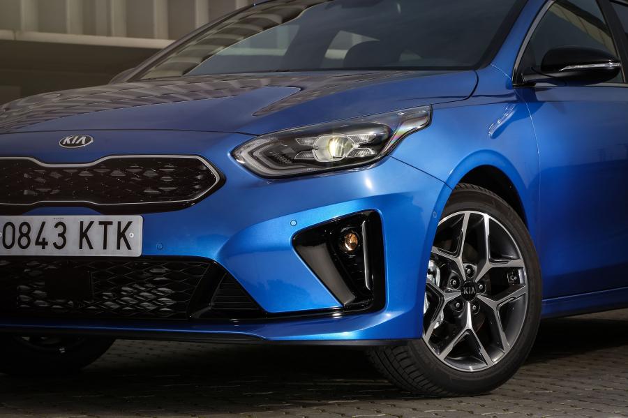 Детали экстерьера Kia Ceed GT Line Sportswagon 2018 года  (WW) (фото 9 из 30)